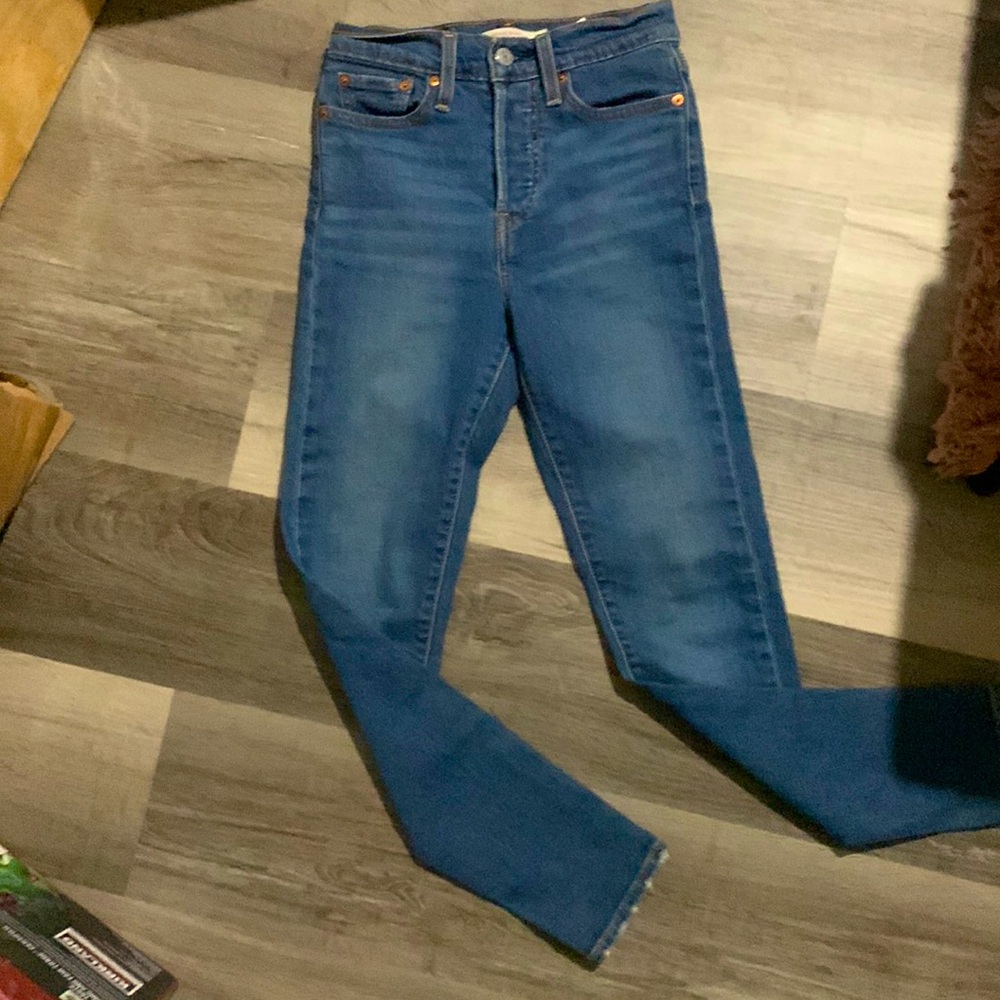 Levi  wedge highwasted stretch skinny jeans 24